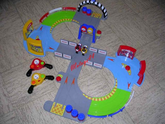 1037 - CIRCUIT CHICCO