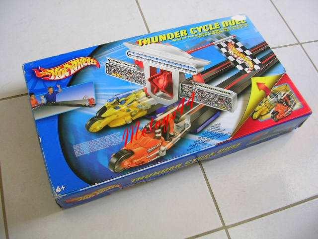 3040 - MATTEL BOITE THUNDER CYCLE DUEL