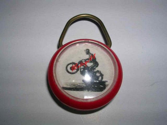 PORTE CLE MOTO CLUB AIGLON 1966