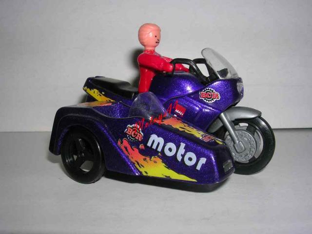 9113 - MAJORETTE