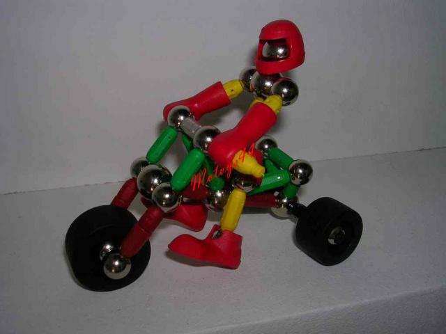 0458 - TRICYCLE & DRIVER SUPERMAG